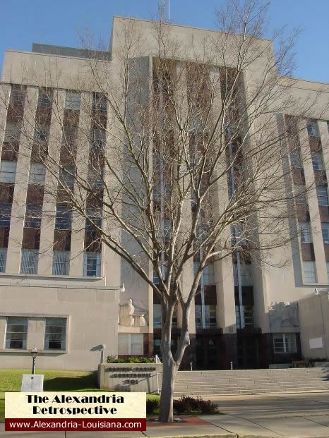 Rapides Parish Courthouse on Murray Street in Alexandria, Louisiana, circa 2003